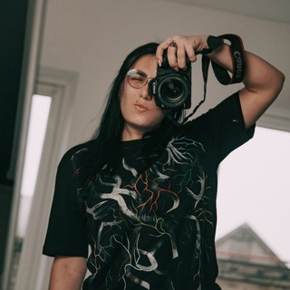 МАРИУПОЛЬСКИЙ  ФОТОГРАФ  И РЕЖИССЕР  ЭЛЬВИНА СЕРАФИМОВА 